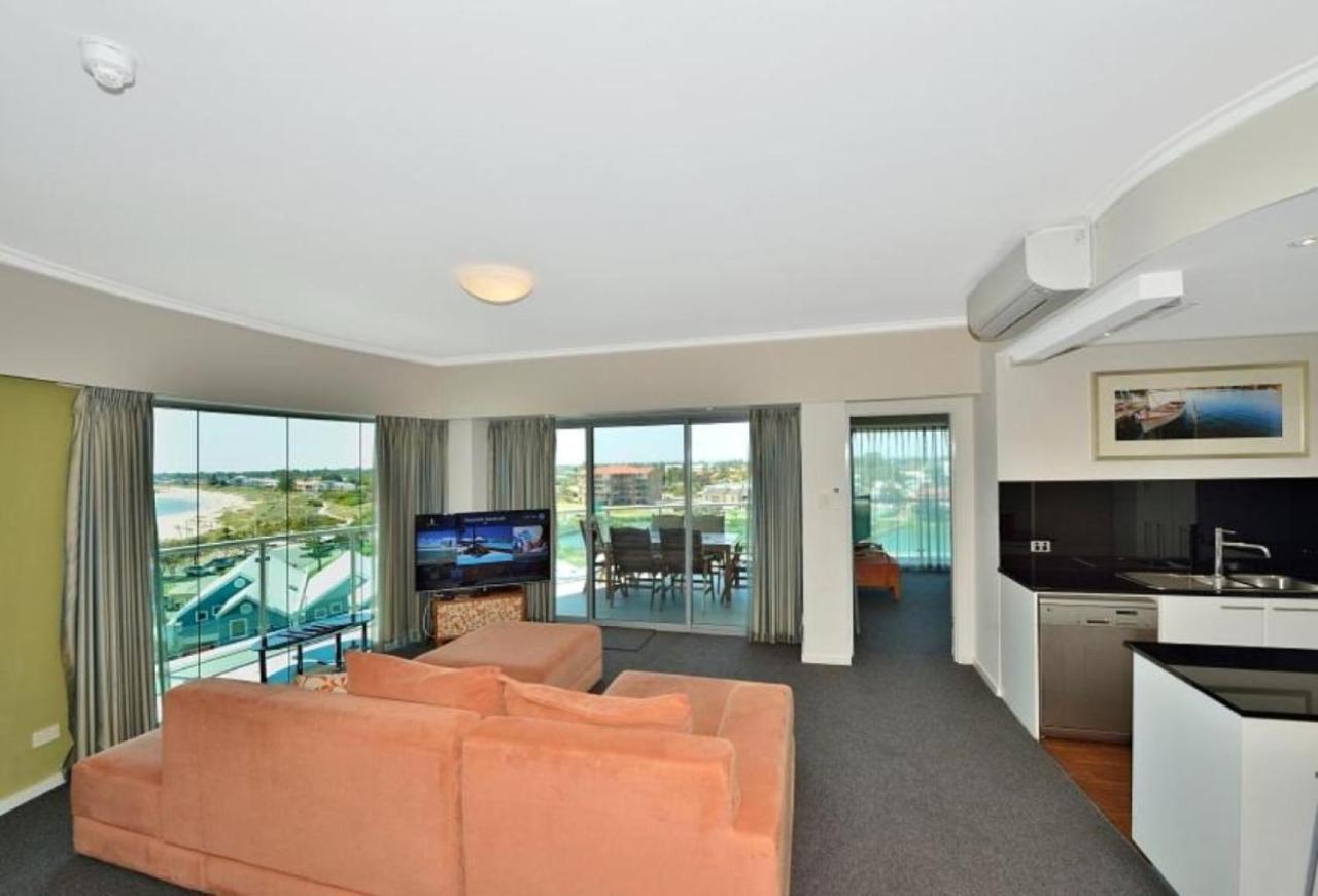 A 406 Fantastic Ocean Beach And Marina View Apt - Mandurah Exterior foto